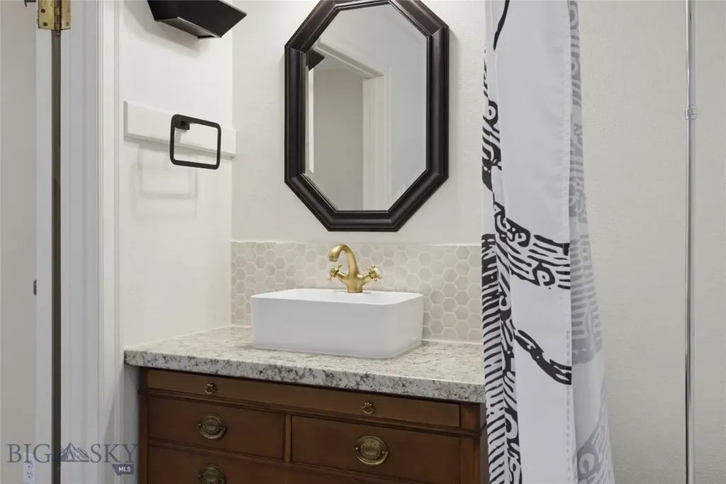 3301 Carter Butte MT 59701