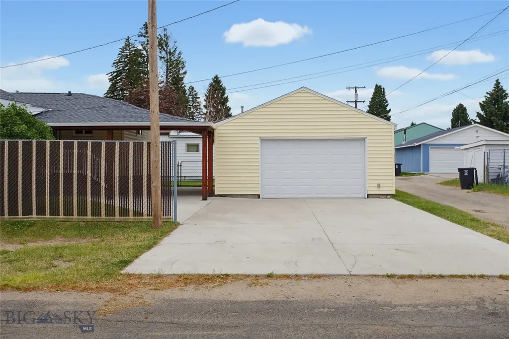 3301 Carter Butte MT 59701