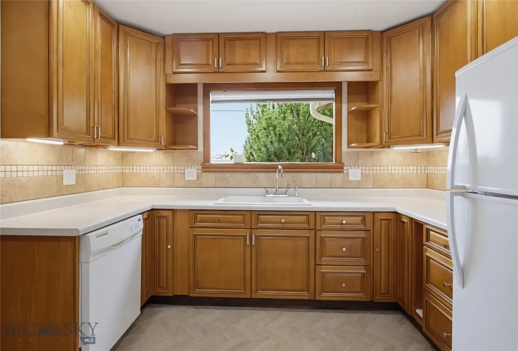 3301 Carter Butte MT 59701