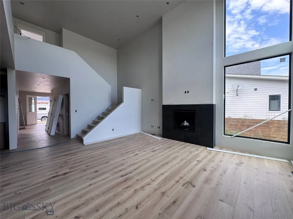 1592 Ryun Sun Way Bozeman MT 59718