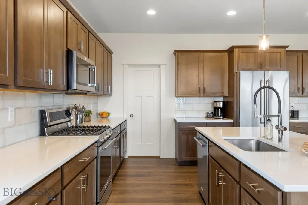 1518 Belle Starr Drive Belgrade MT 59714