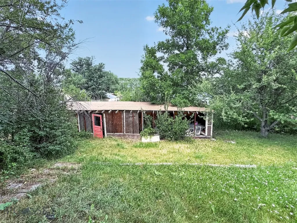 105 W Yellowstone Avenue Big Timber MT 59011