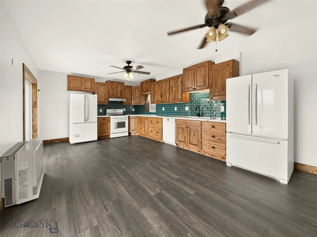 105 W Yellowstone Avenue Big Timber MT 59011