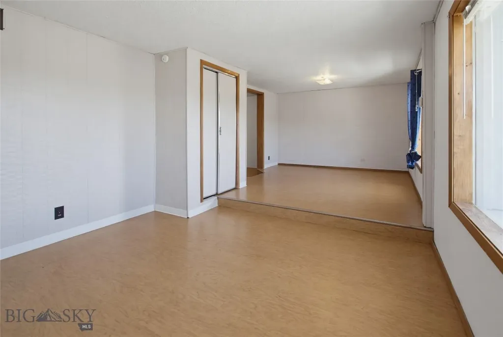 925 W Woolman Butte MT 59701