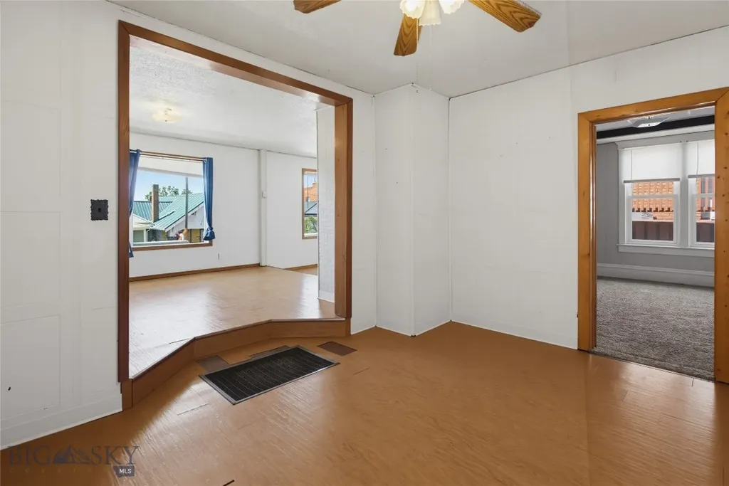 925 W Woolman Butte MT 59701