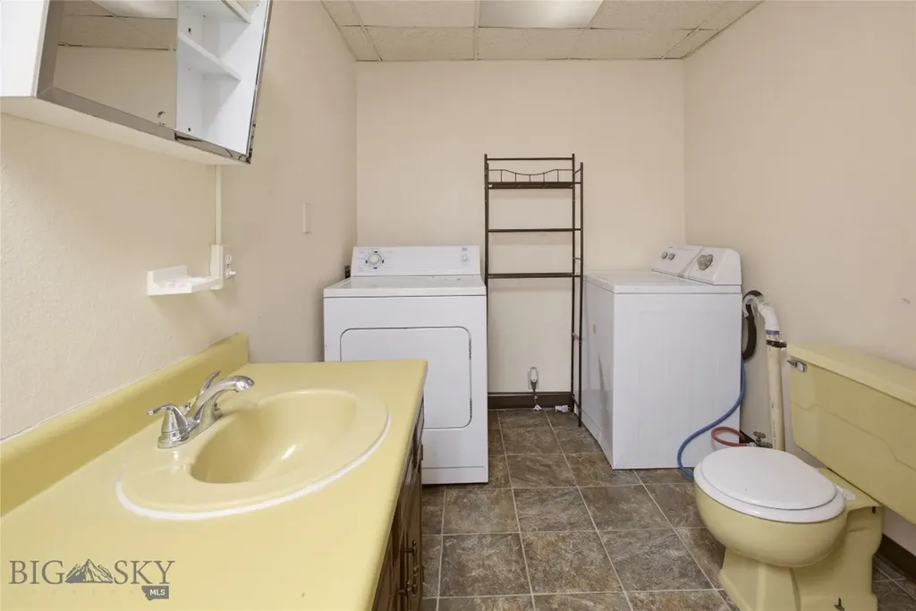 925 W Woolman Butte MT 59701