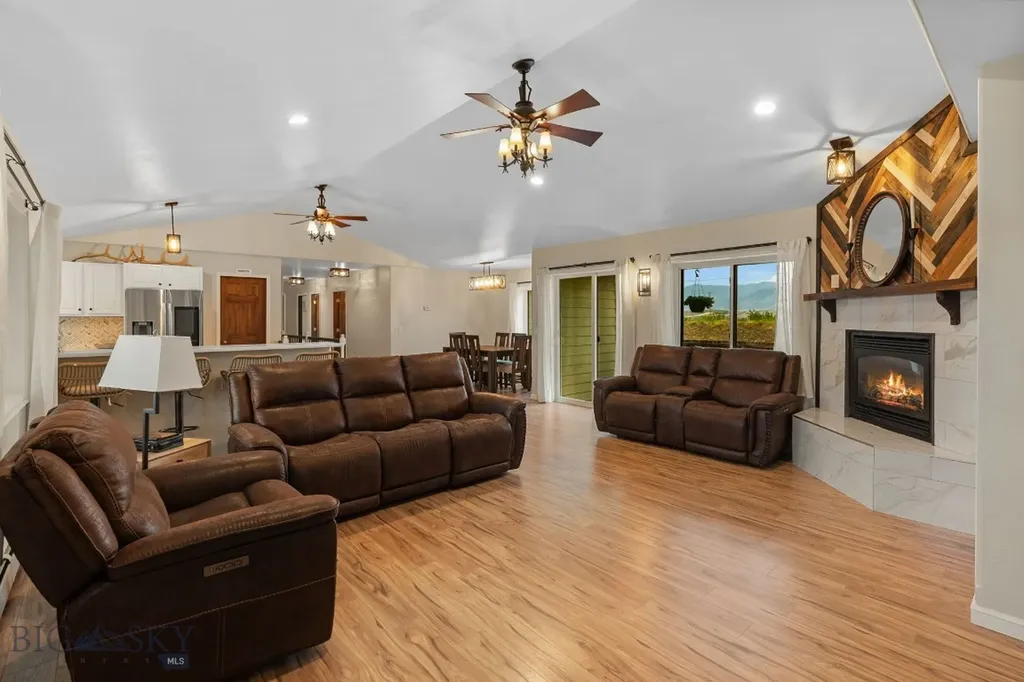 1113 E Gallatin Avenue Belgrade MT 59714