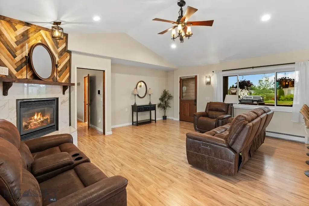 1113 E Gallatin Avenue Belgrade MT 59714