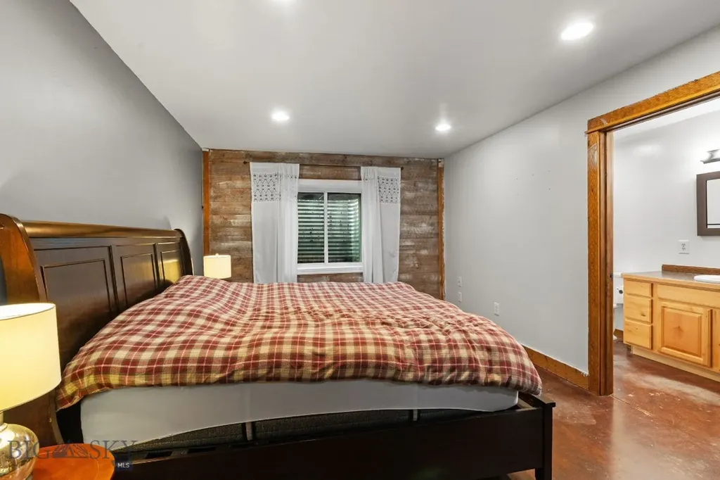 1113 E Gallatin Avenue Belgrade MT 59714