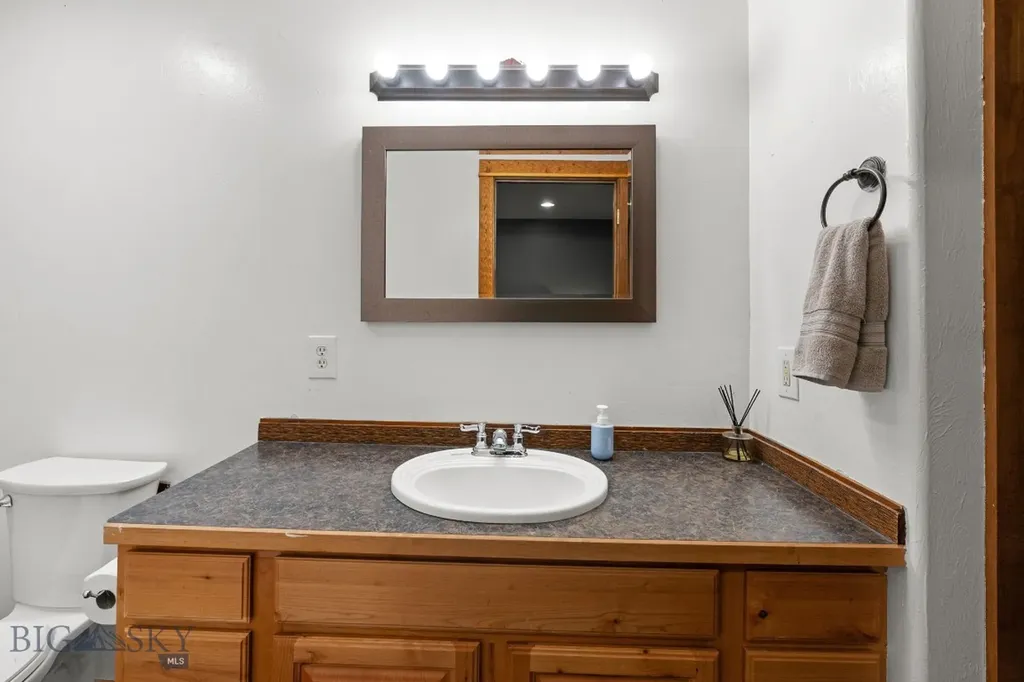1113 E Gallatin Avenue Belgrade MT 59714