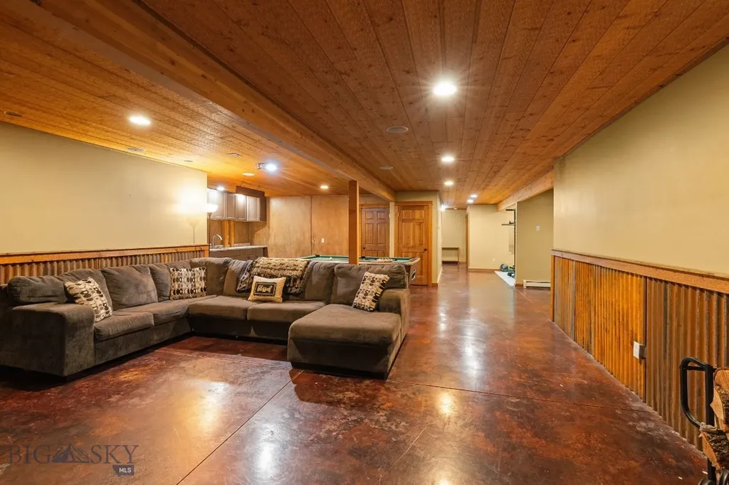 1113 E Gallatin Avenue Belgrade MT 59714