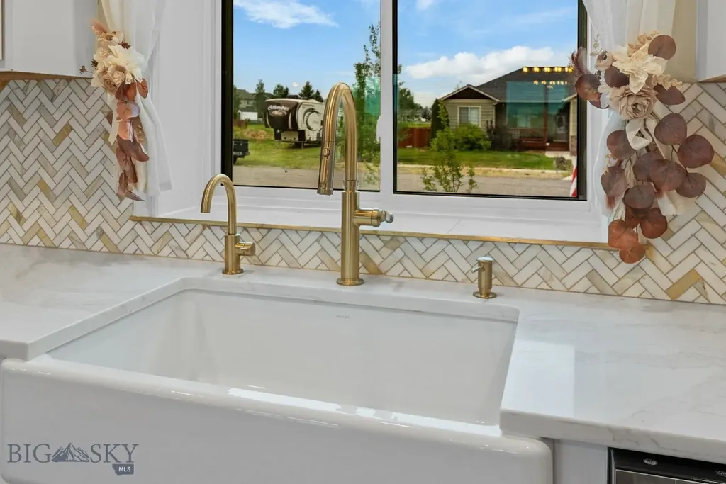 1113 E Gallatin Avenue Belgrade MT 59714