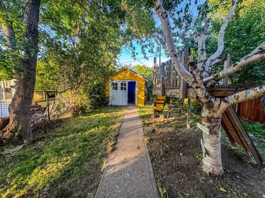 417 S Yellowstone Street Livingston MT 59047