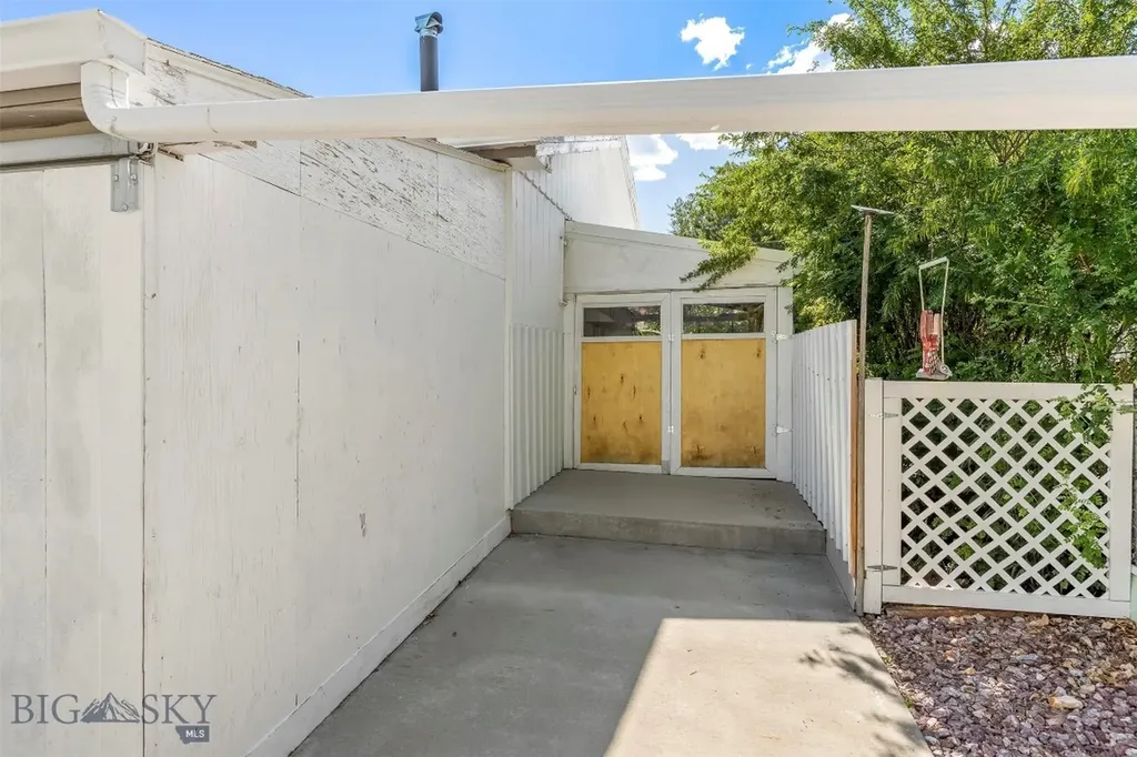 1447 Sunrise Lane Butte MT 59701
