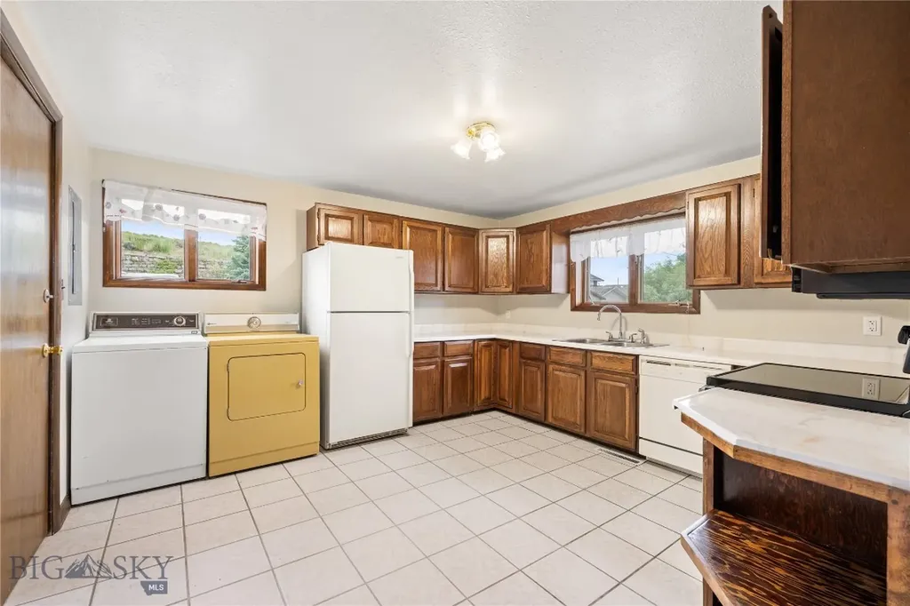 205 Toboggan Street Walkerville MT 59701