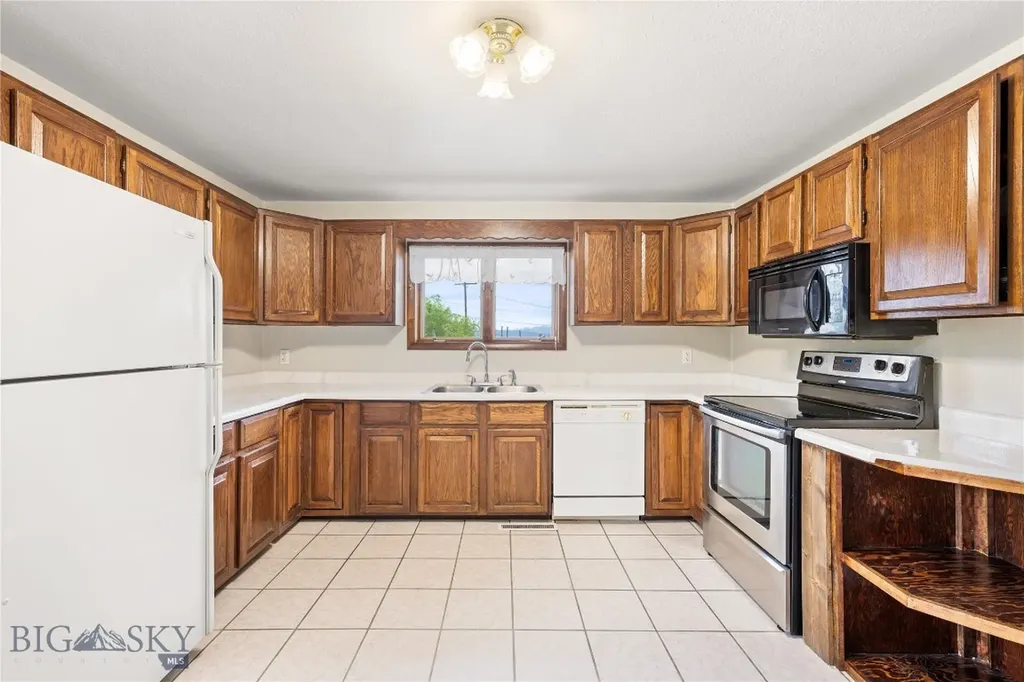 205 Toboggan Street Walkerville MT 59701