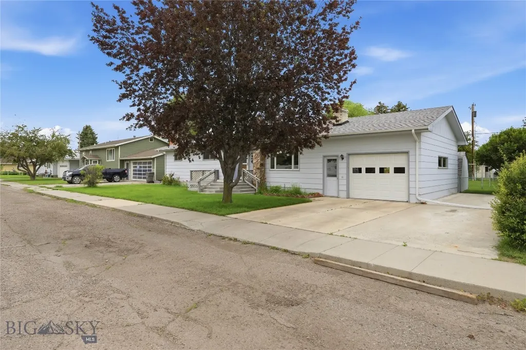 17 N Walnut Street Dillon MT 59725