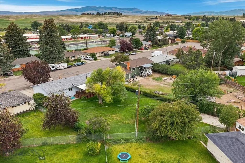17 N Walnut Street Dillon MT 59725