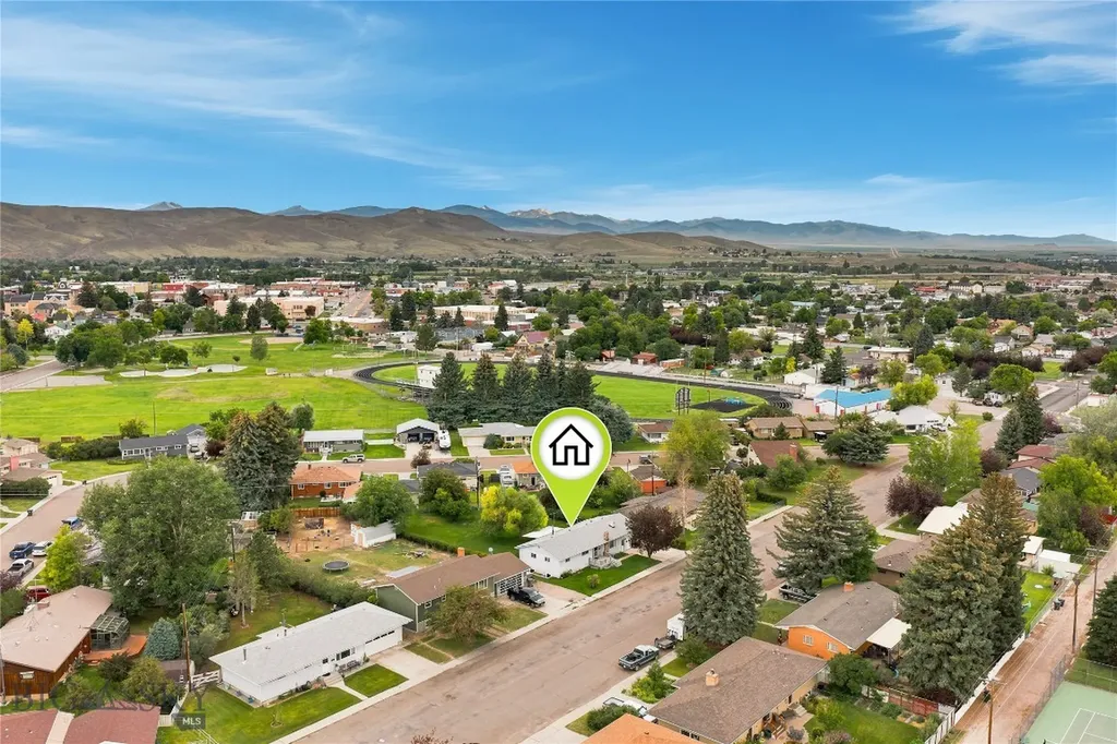 17 N Walnut Street Dillon MT 59725