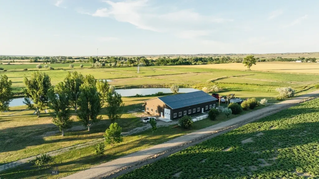 762 Carl Lind Road Fort Smith MT 59035