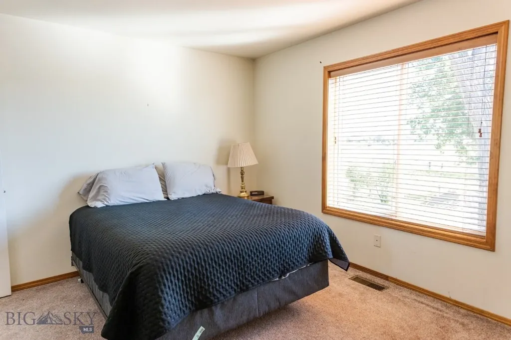 762 Carl Lind Road Fort Smith MT 59035