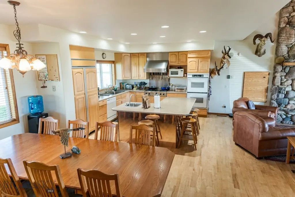 762 Carl Lind Road Fort Smith MT 59035