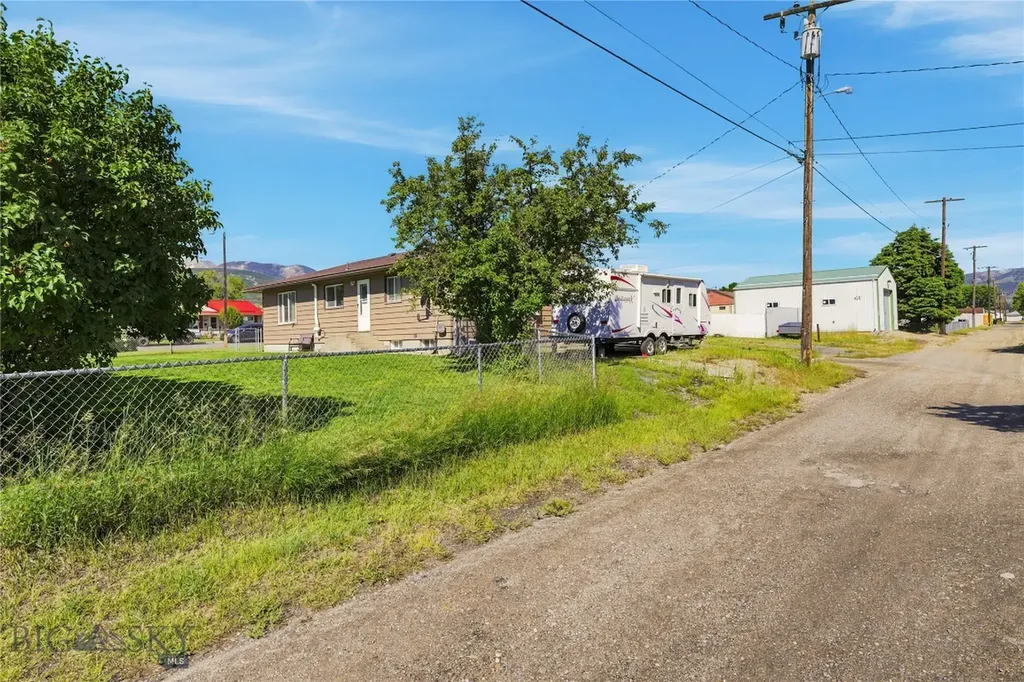 1908 Hamburg Street Anaconda MT 59711