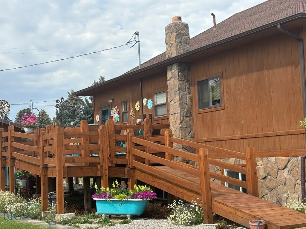 1136 E Glendale Street Dillon MT 59725