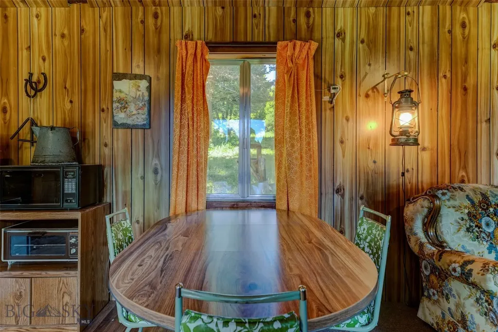 593 Upper Cottonwood Wilsall MT 59086
