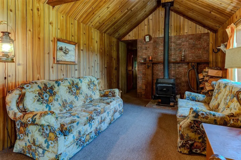593 Upper Cottonwood Wilsall MT 59086