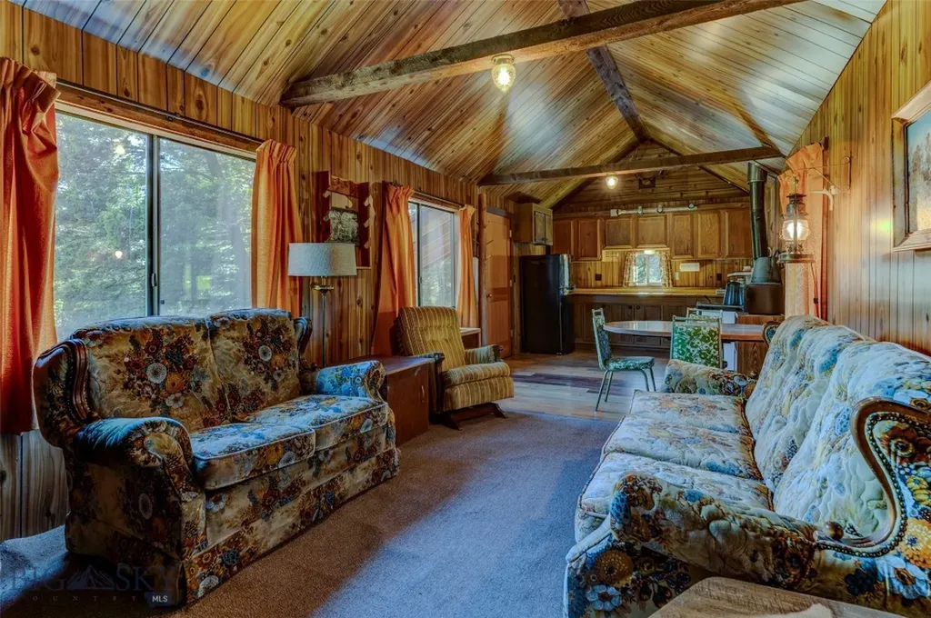 593 Upper Cottonwood Wilsall MT 59086