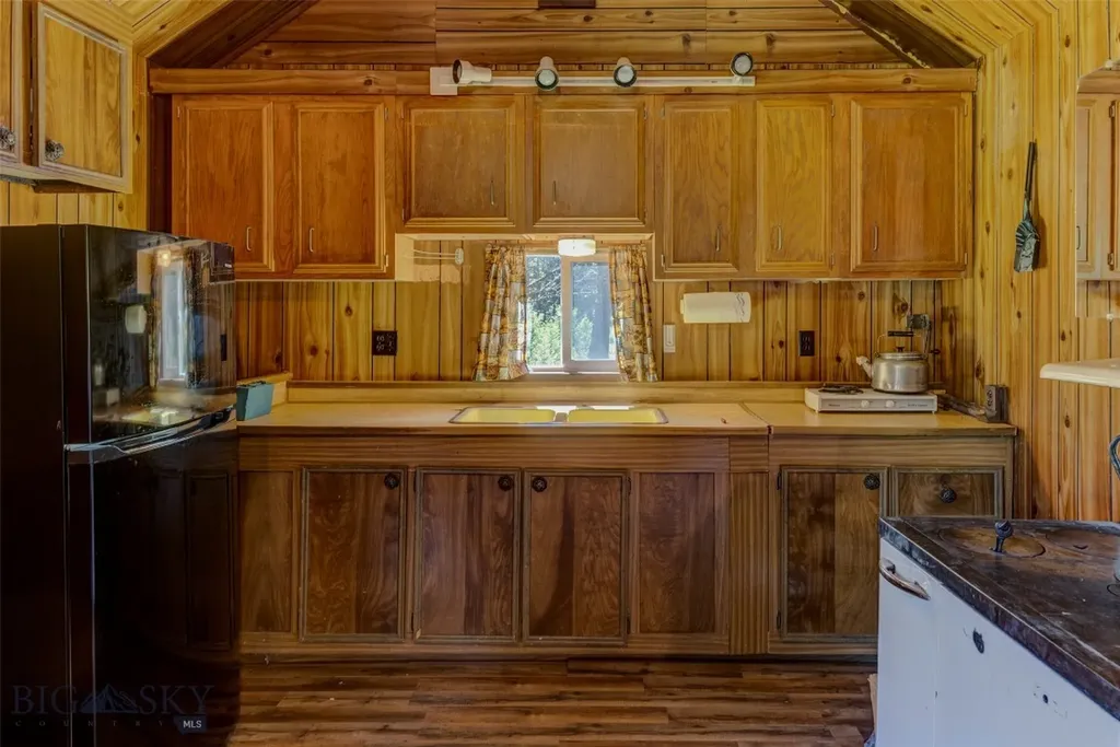 593 Upper Cottonwood Wilsall MT 59086
