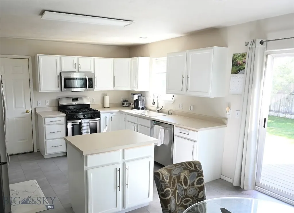 48 Meadow Brook Lane Belgrade MT 59714