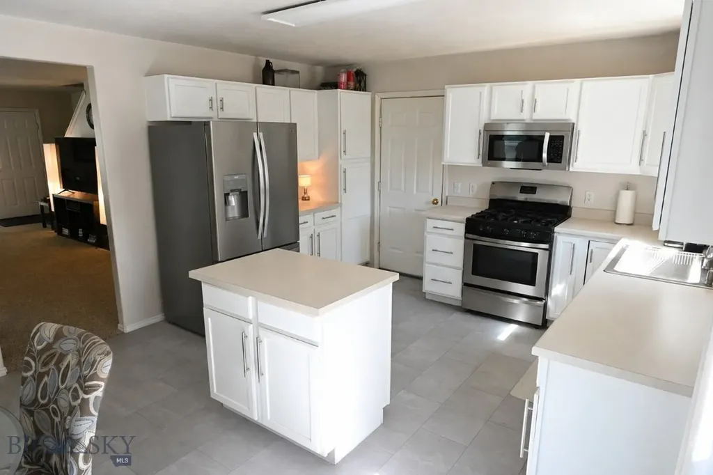 48 Meadow Brook Lane Belgrade MT 59714