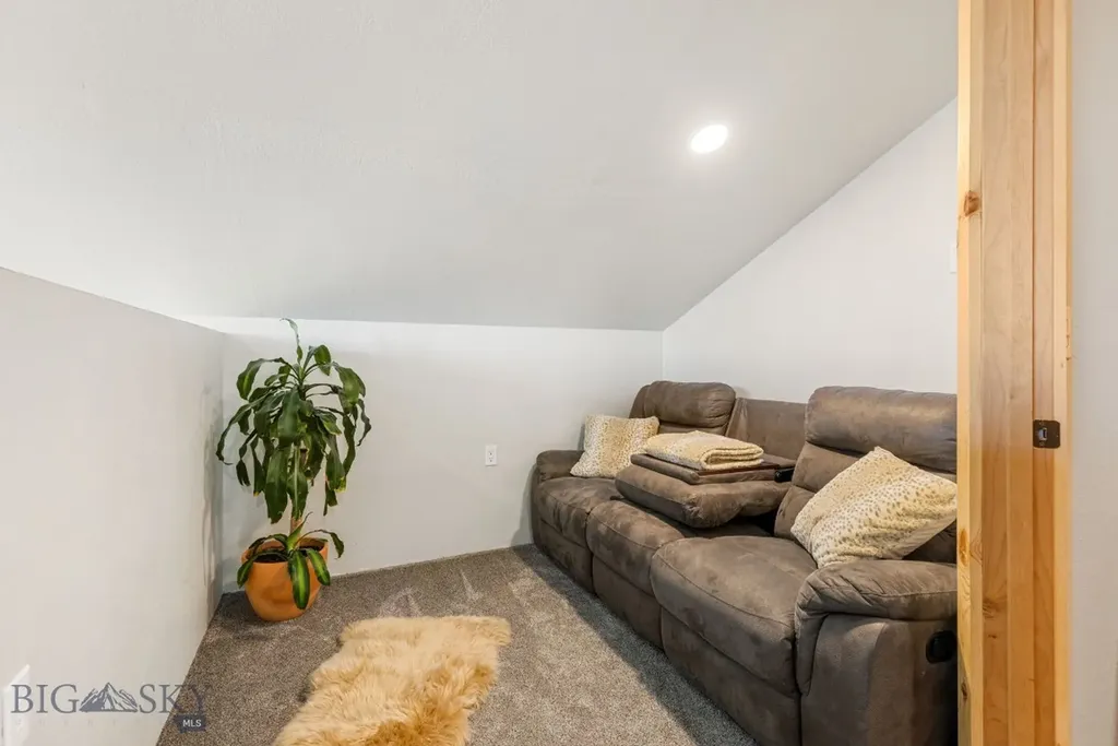 68 W Grannis Road Livingston MT 59047