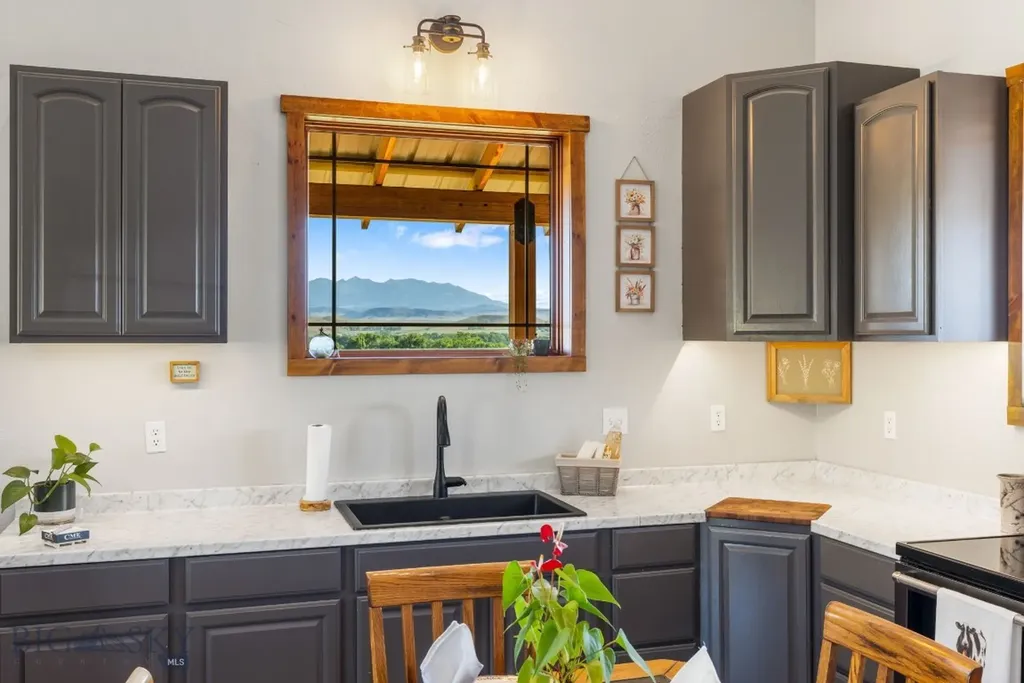 68 W Grannis Road Livingston MT 59047