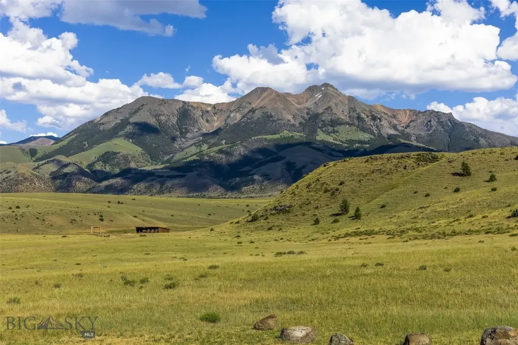 60 Hidden Valley Road Emigrant MT 59027