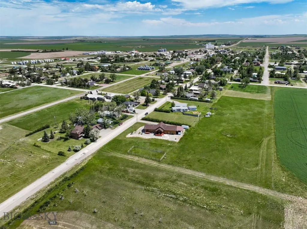 10 Dupuyer Avenue Valier MT 59486