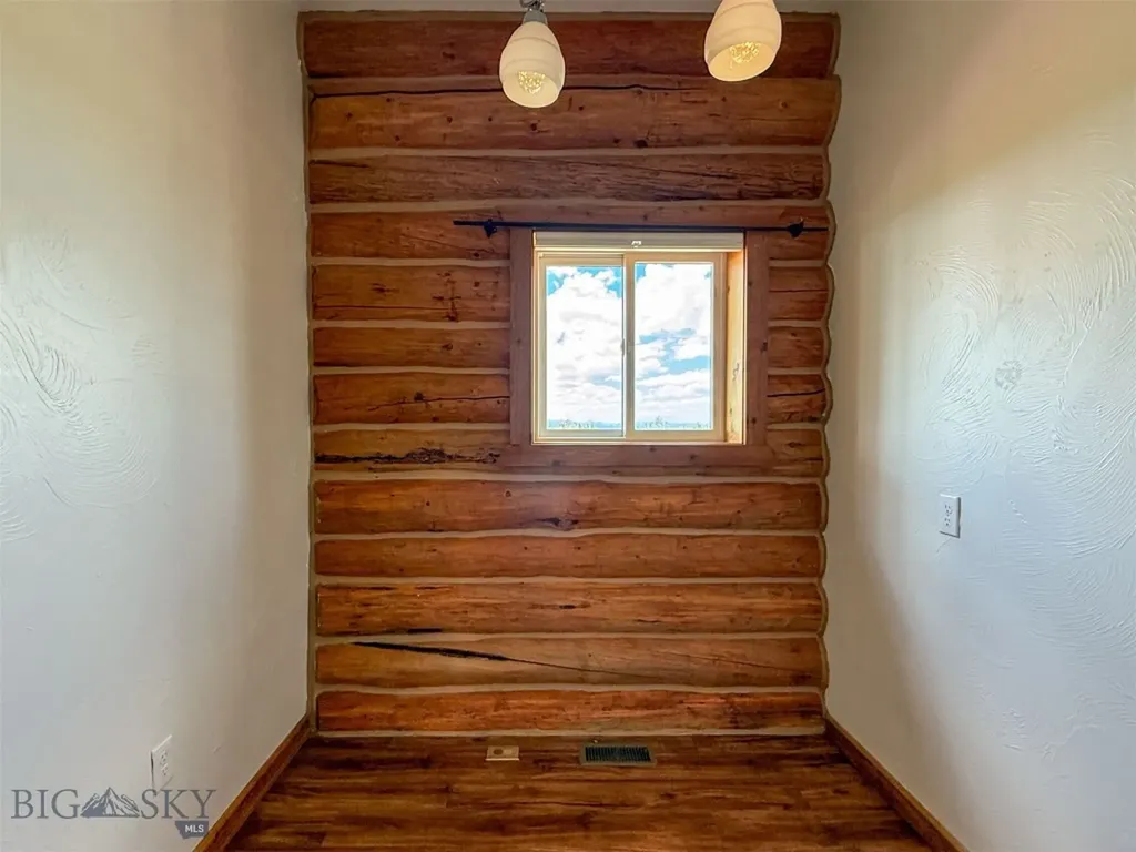 10 Dupuyer Avenue Valier MT 59486