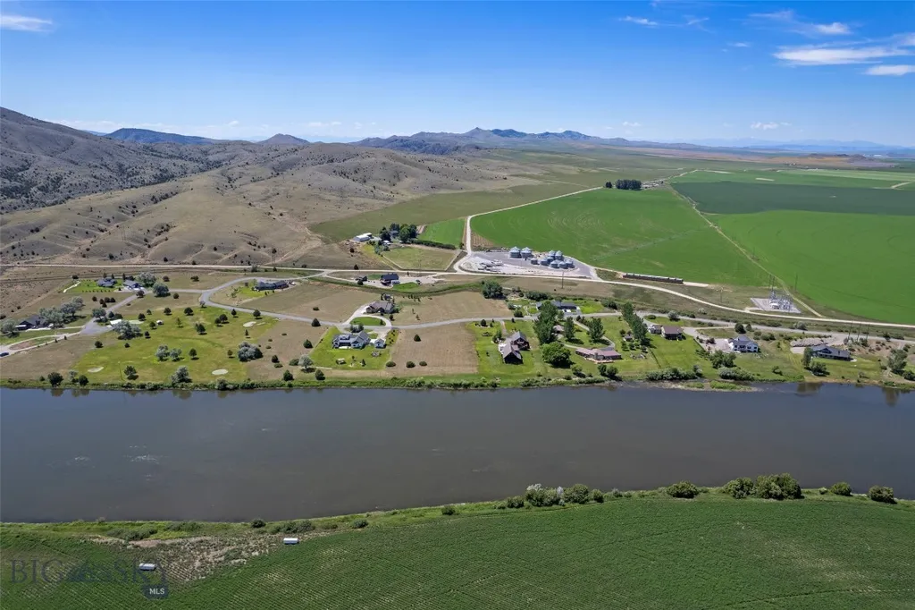 44 Missouri View Toston MT 59643