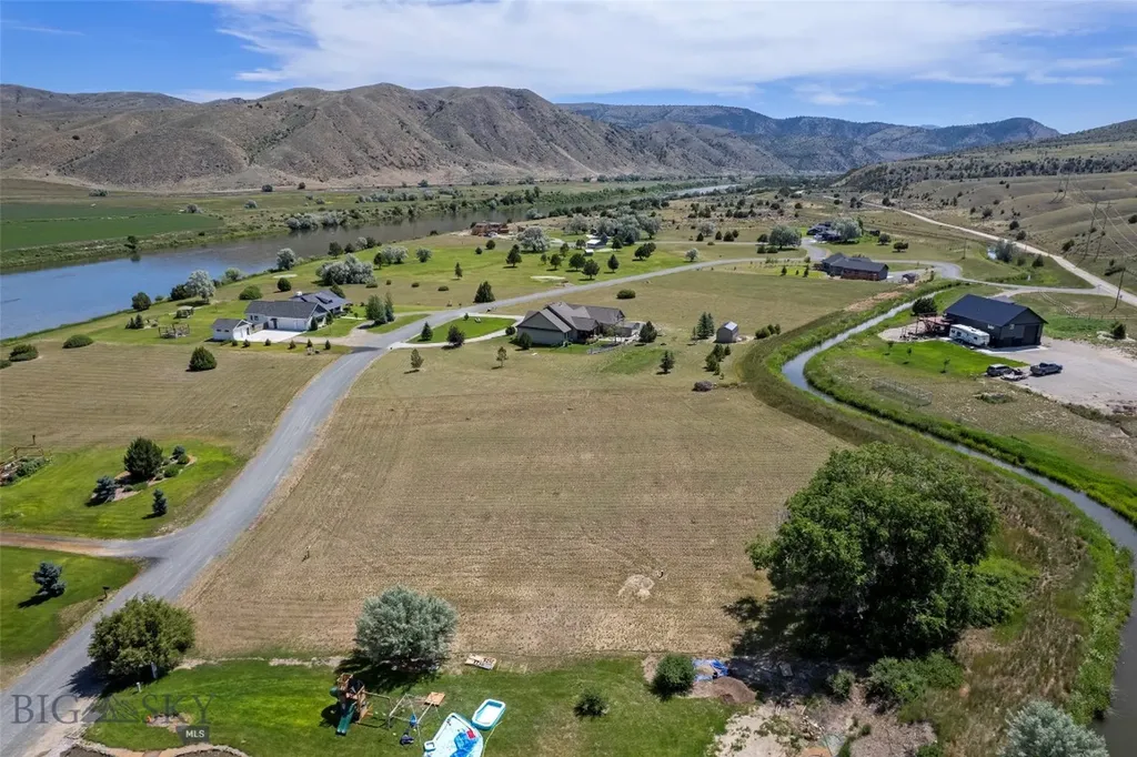 44 Missouri View Toston MT 59643