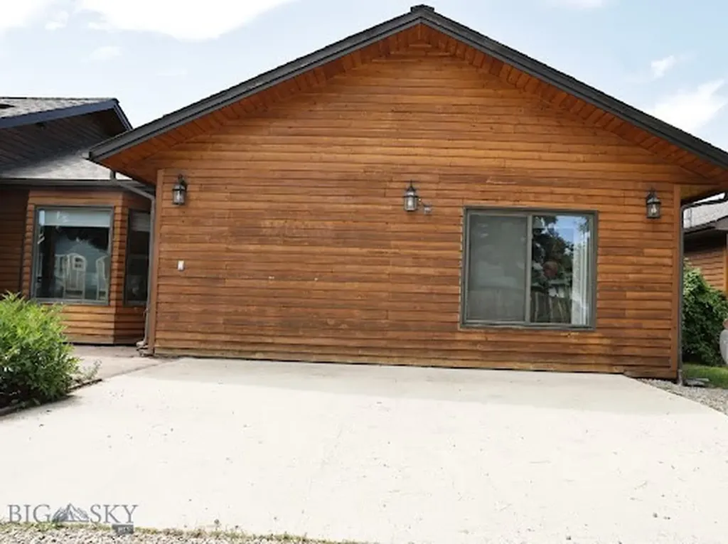 110 Claggett Butte MT 59722
