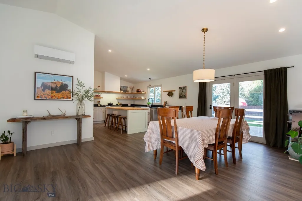 207 Spruce Street Manhattan MT 59741