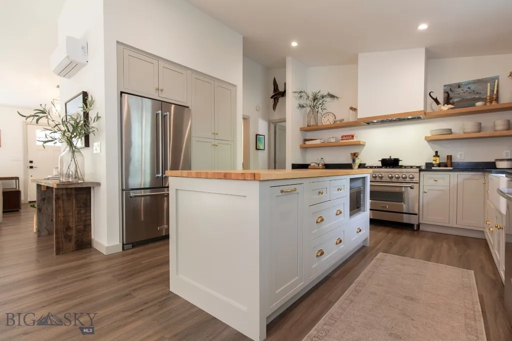 207 Spruce Street Manhattan MT 59741