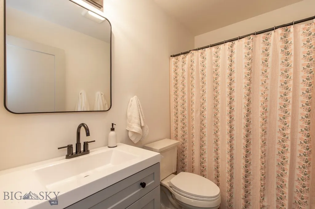 207 Spruce Street Manhattan MT 59741