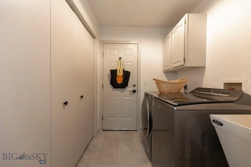 207 Spruce Street Manhattan MT 59741