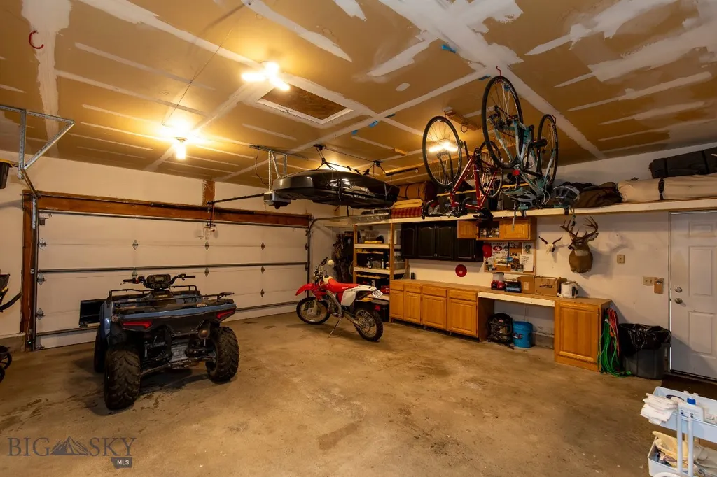 207 Spruce Street Manhattan MT 59741
