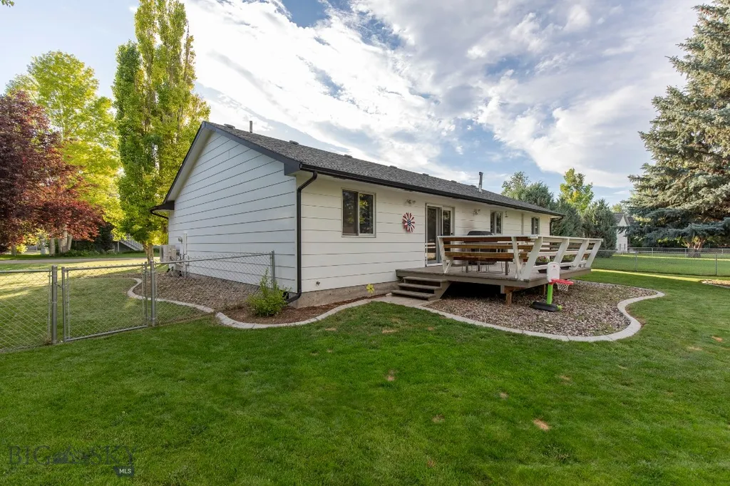 207 Spruce Street Manhattan MT 59741