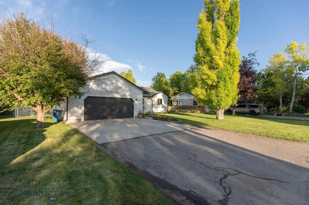 207 Spruce Street Manhattan MT 59741