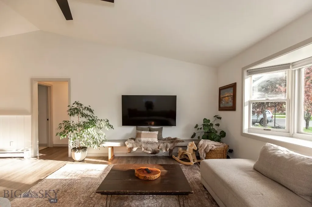 207 Spruce Street Manhattan MT 59741